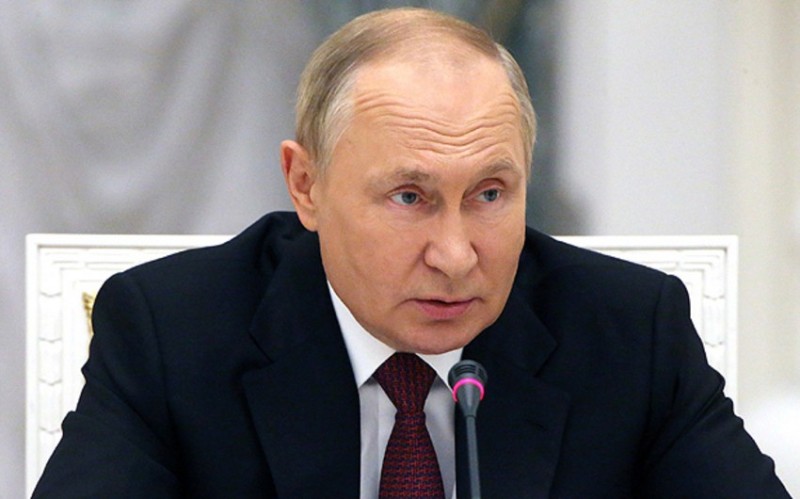 Putin: Rusiya İrana yardım üçün səylər göstərir